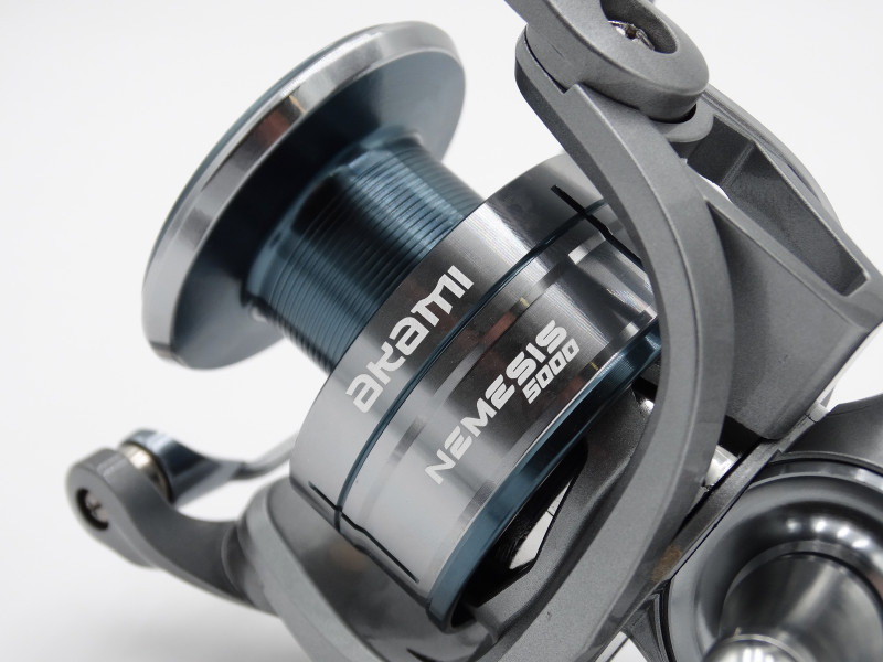 DET_NEMESIS NEMESIS Carretes Spinning